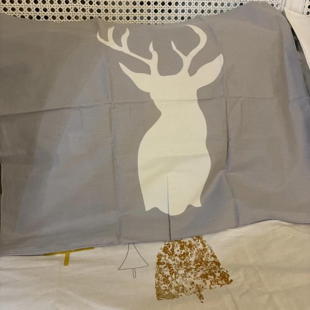 FenDie Queen Duvet + 2 Pillow Shams Christmas Reindeer New In Package